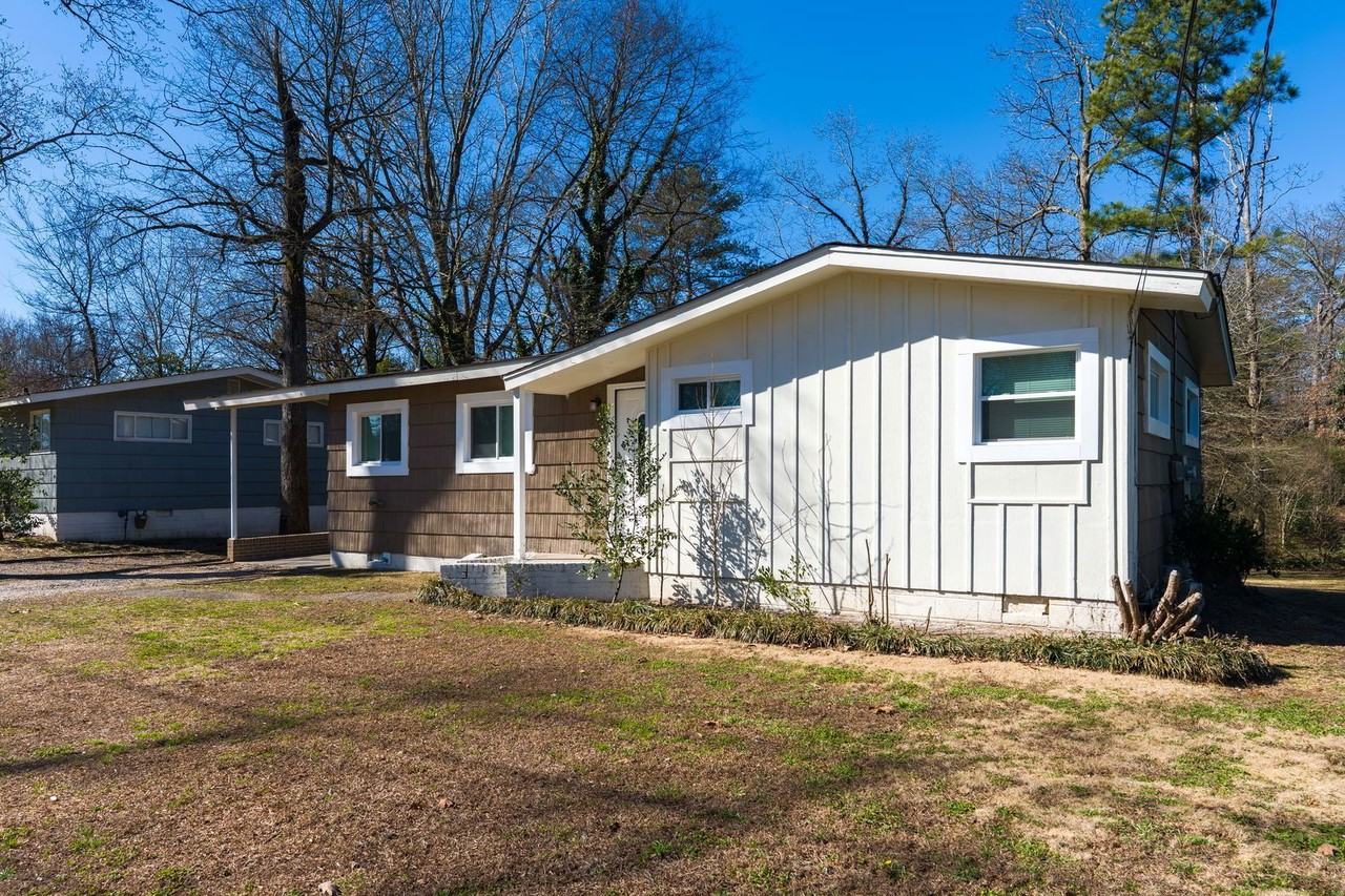 1236 Oakwood St - Photo 3 of 26