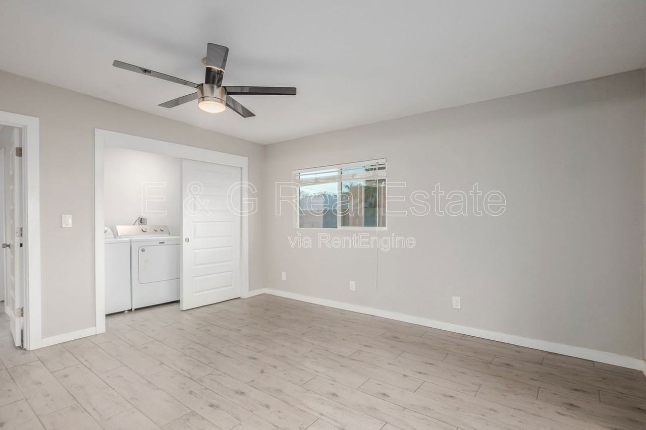 1208 W 6th St - Photo 7 of 24