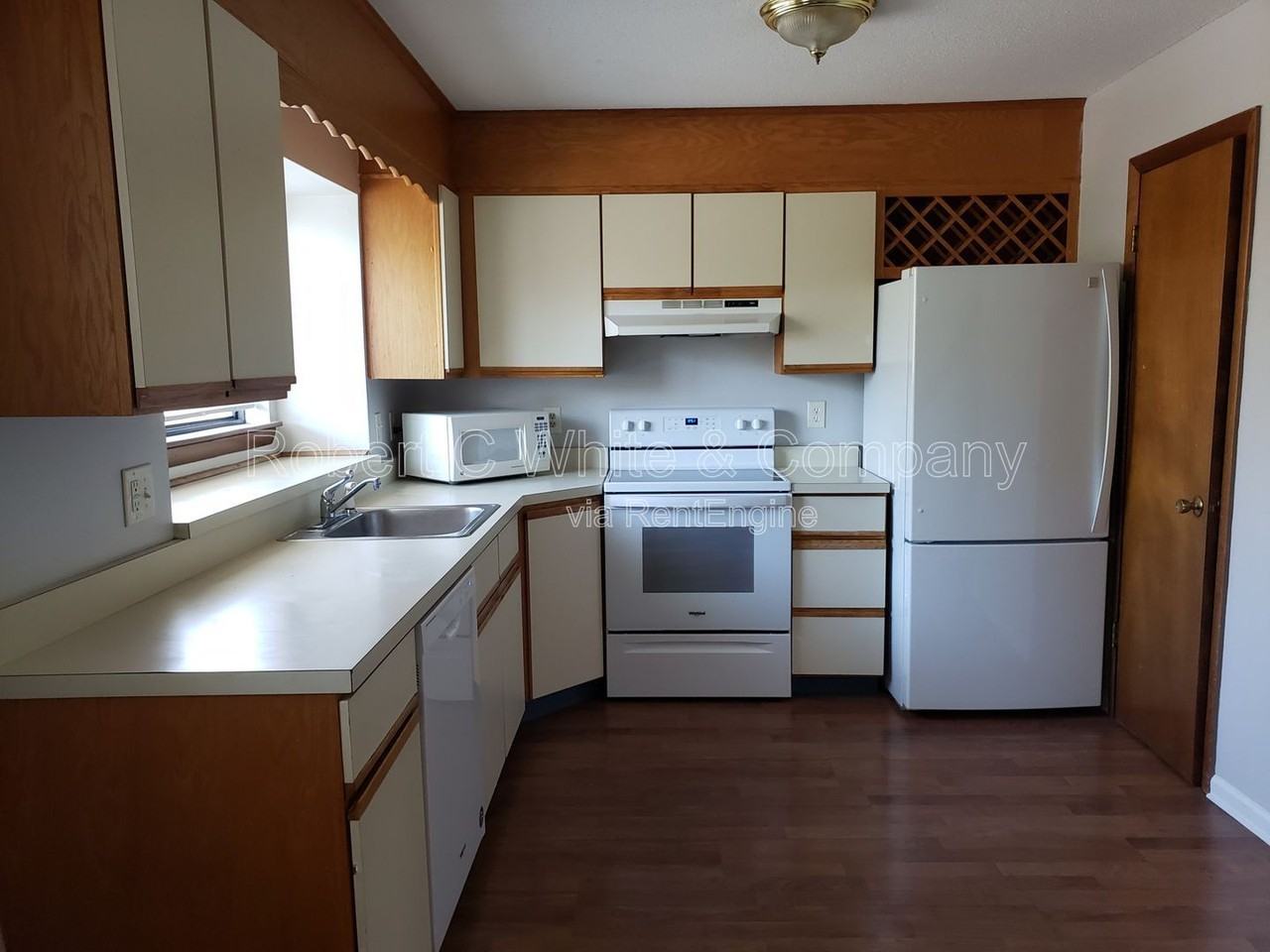 176 Oakland St #E - Photo 4 of 11