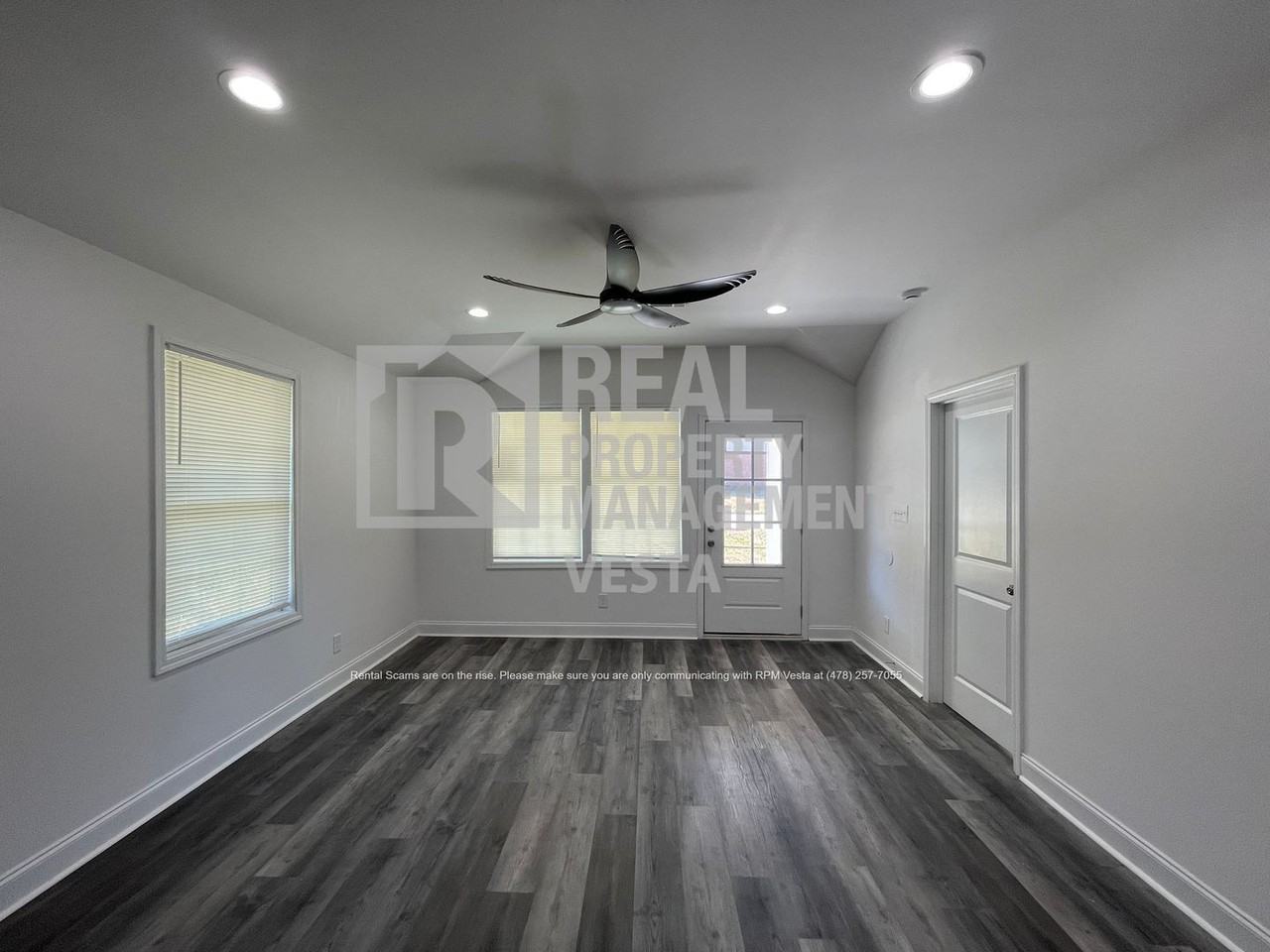 2349 Berthadale Ave - Photo 3 of 21