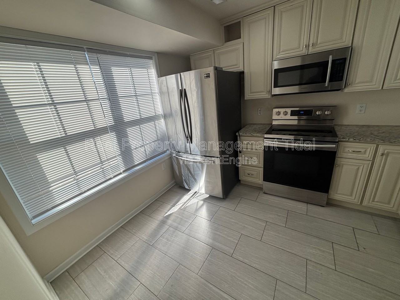 459 Charter Oak Dr - Photo 5 of 41