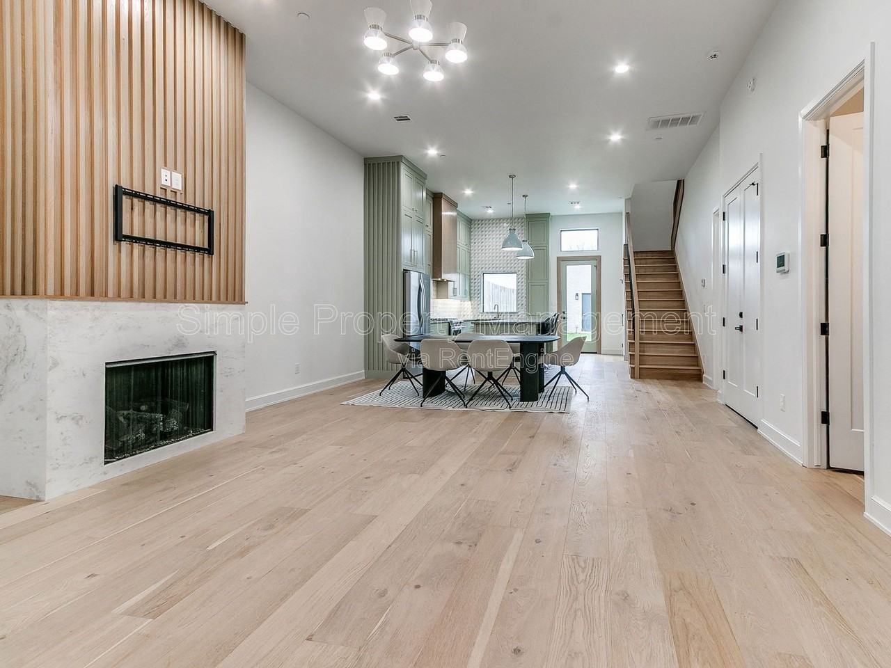 821 Nw 8th St - Photo 5 of 34