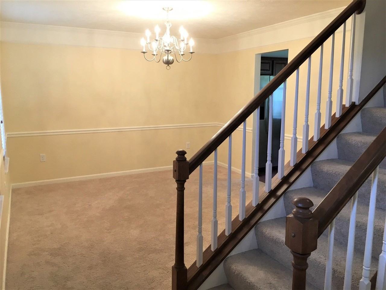 133 Nottingham Dr - Photo 2 of 24