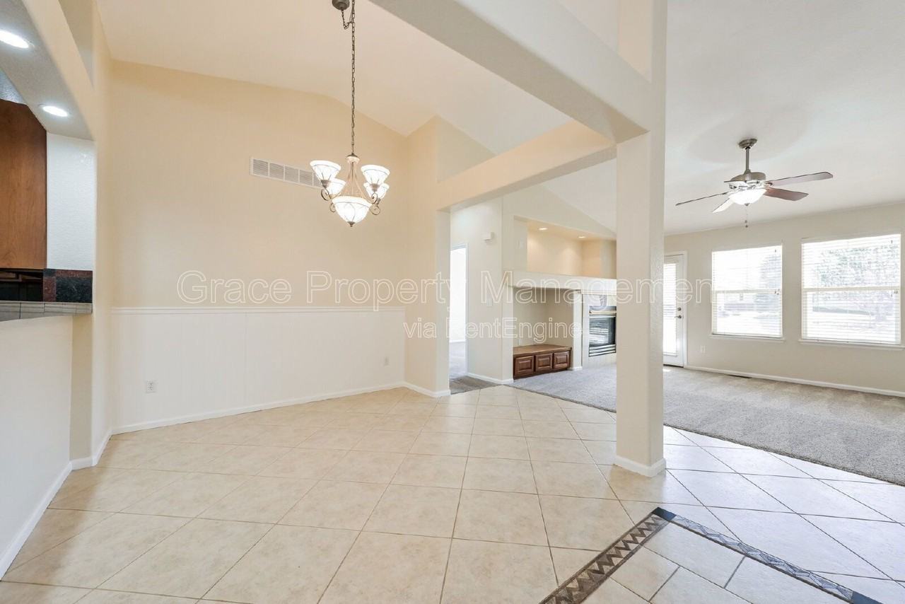 16733 E Auburn Hills Dr - Photo 4 of 16