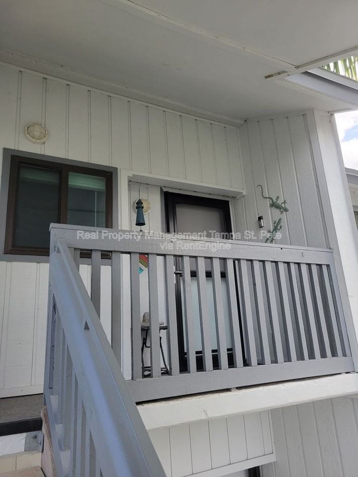 823 Bahia Del Sol Dr #B - Photo 3 of 40