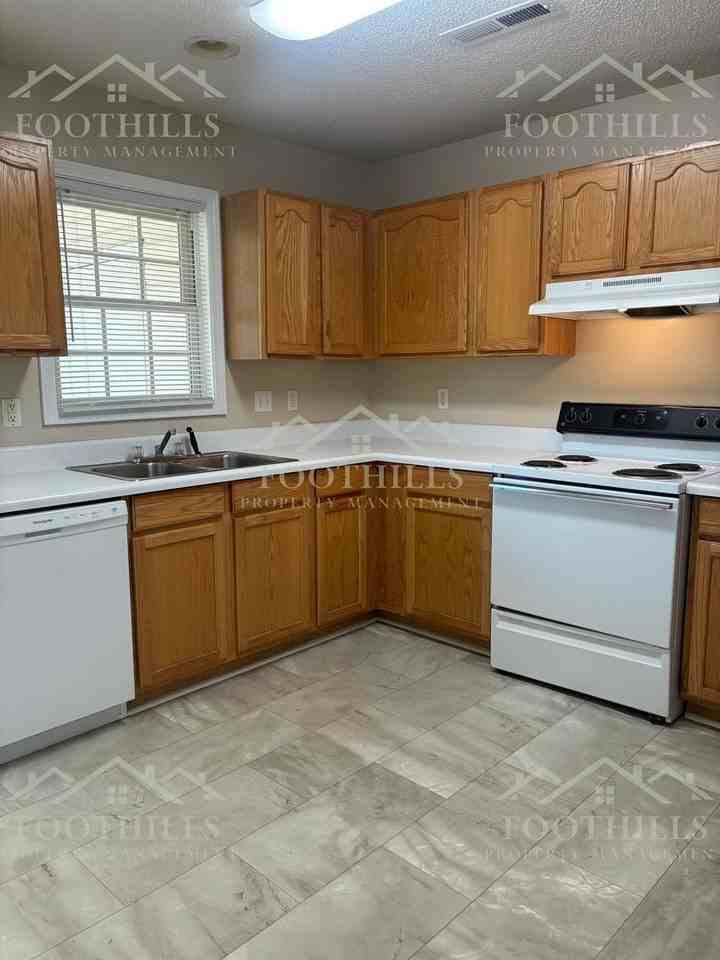 101 Heatherbrook Ct #A - Photo 5 of 18