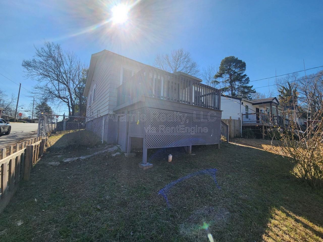 274 Booker St Sw - Photo 3 of 13