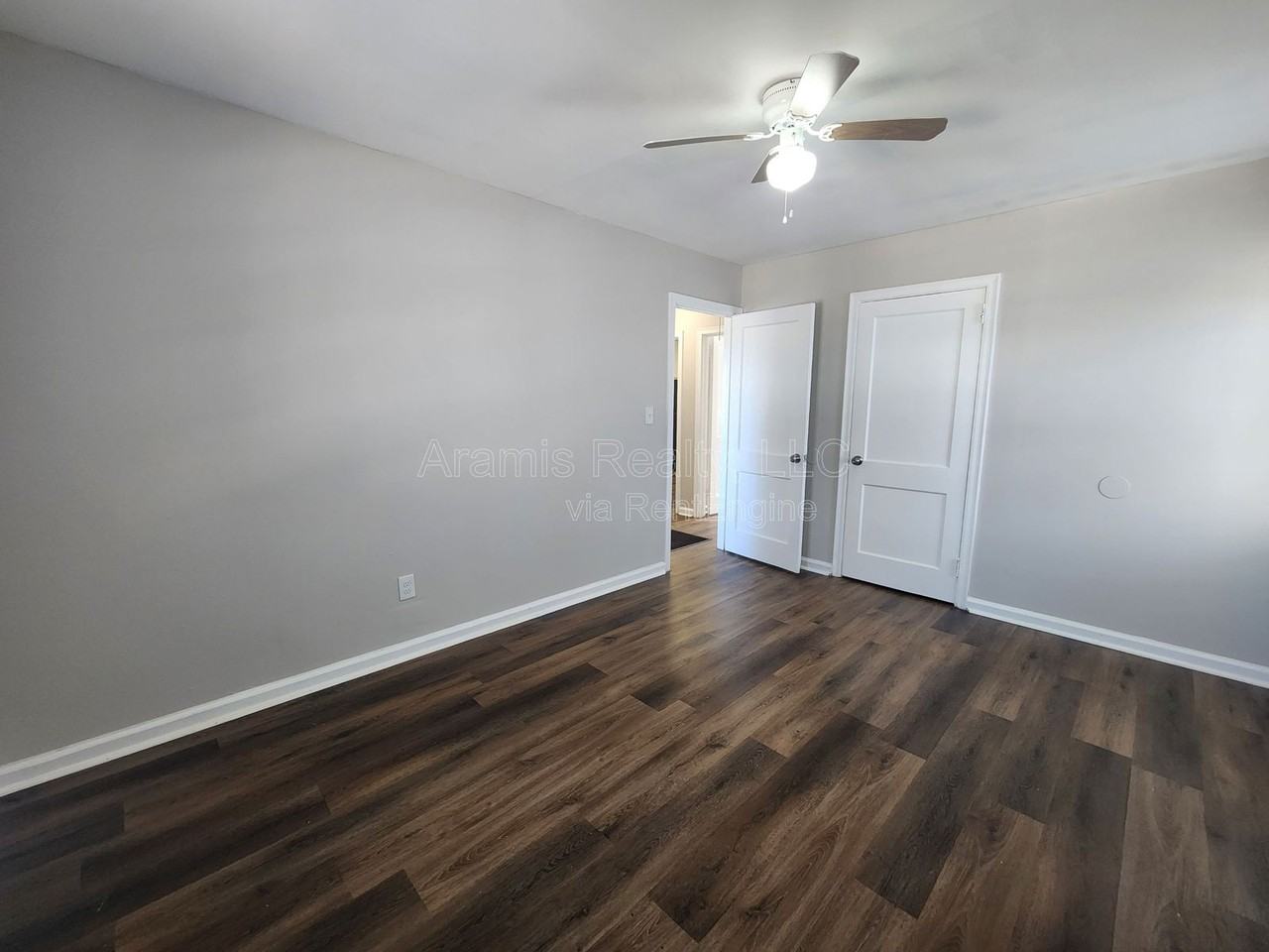 274 Booker St Sw - Photo 7 of 13