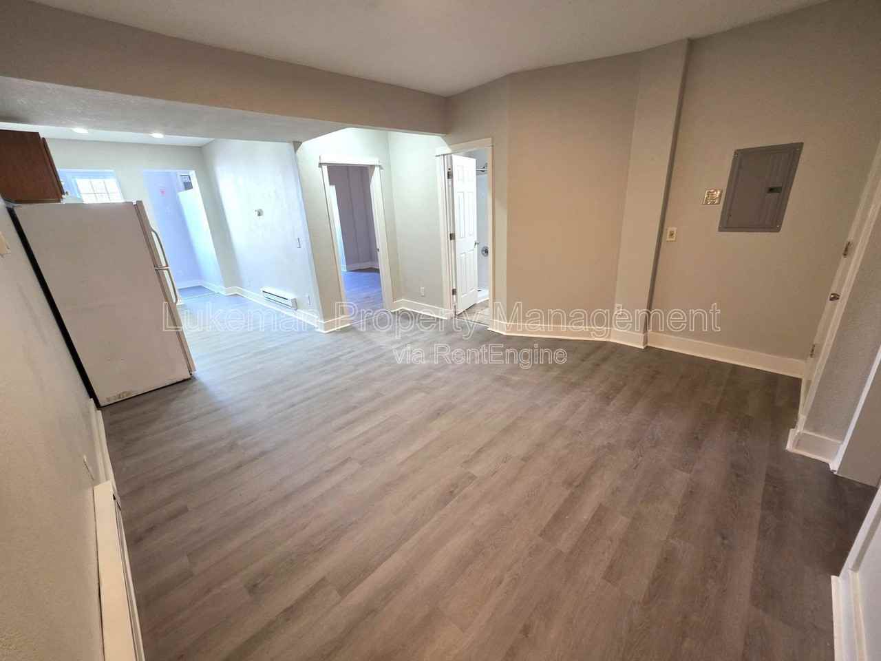 1338 Portage St - Photo 2 of 8