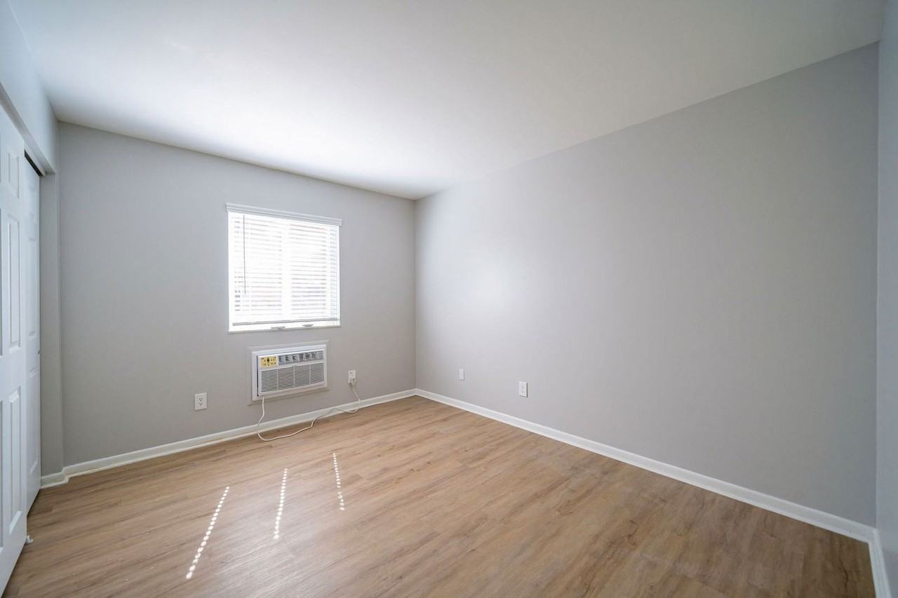 651 Riverview Dr #4 - Photo 7 of 14