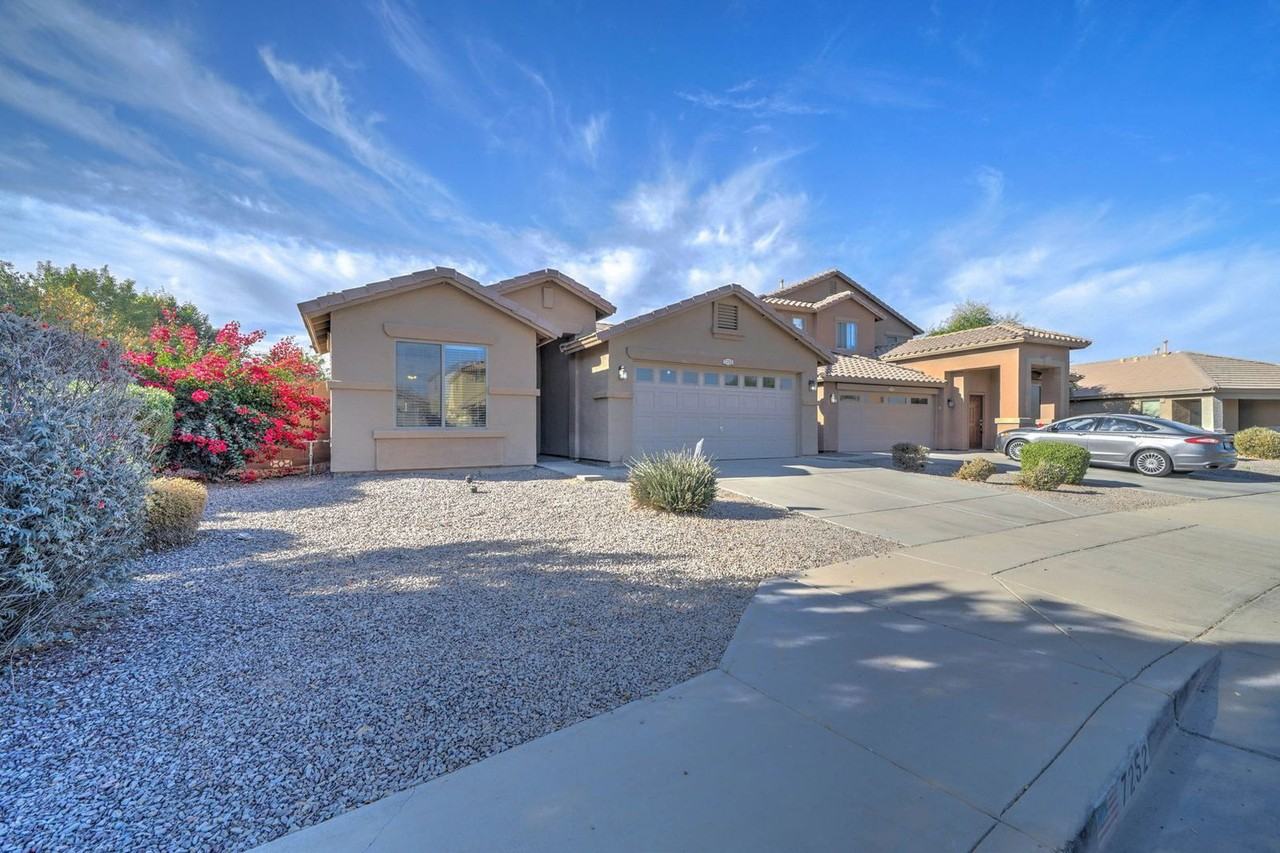 7252 S 46th Ln - Photo 2 of 29