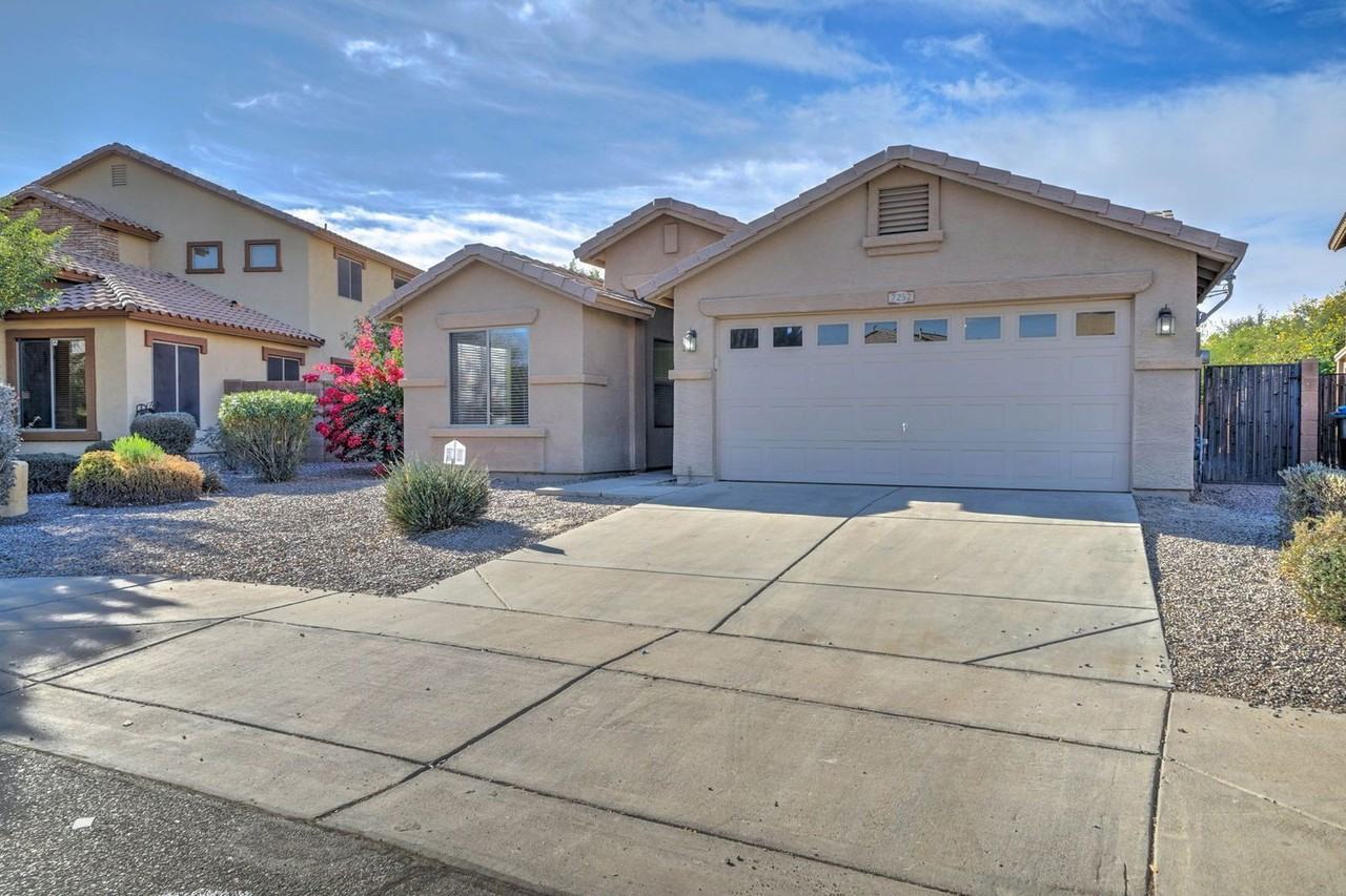 7252 S 46th Ln - Photo 3 of 29