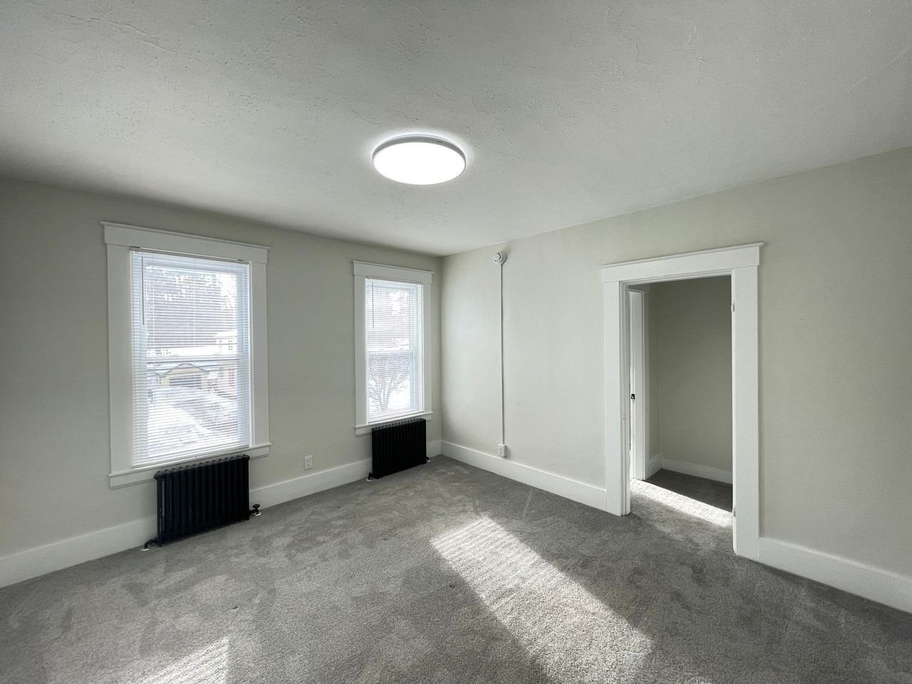 73 6th St #B - Photo 3 of 14