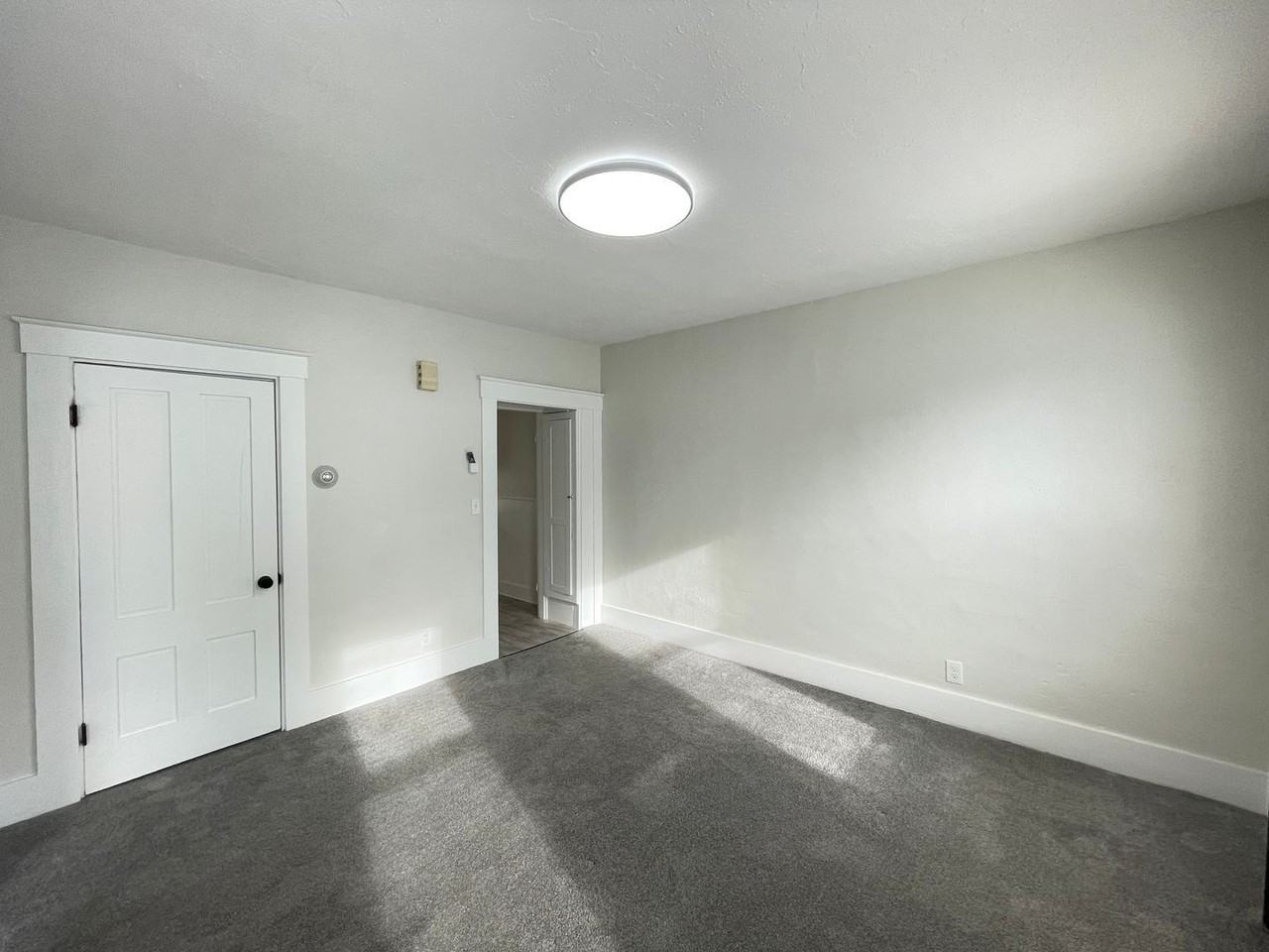 73 6th St #B - Photo 7 of 14