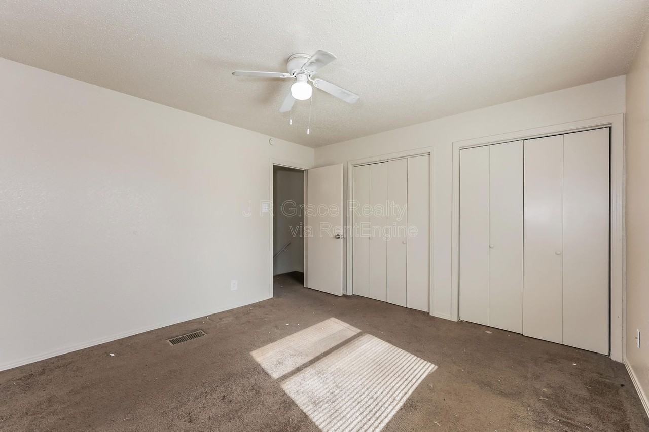 5853 Shadydell Dr - Photo 3 of 15