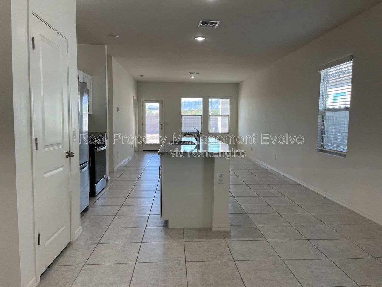 4722 N 194th Dr - Photo 6 of 27