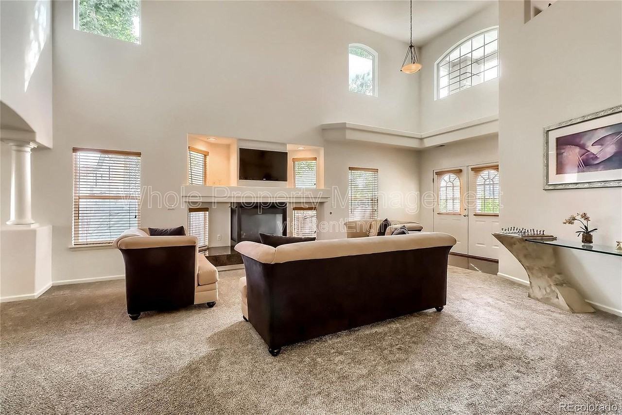 20721 E 40th Ave - Photo 4 of 35