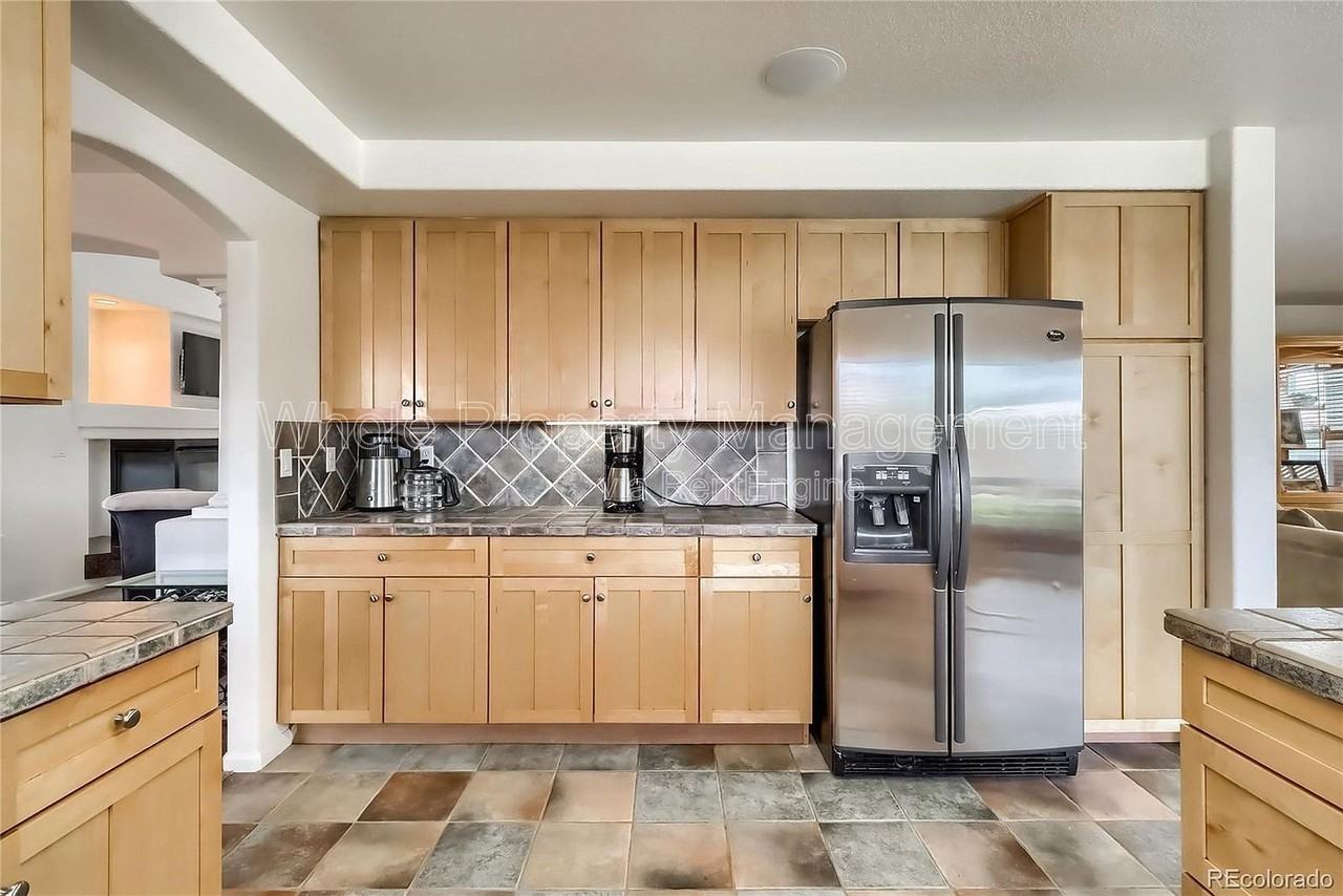 20721 E 40th Ave - Photo 7 of 35