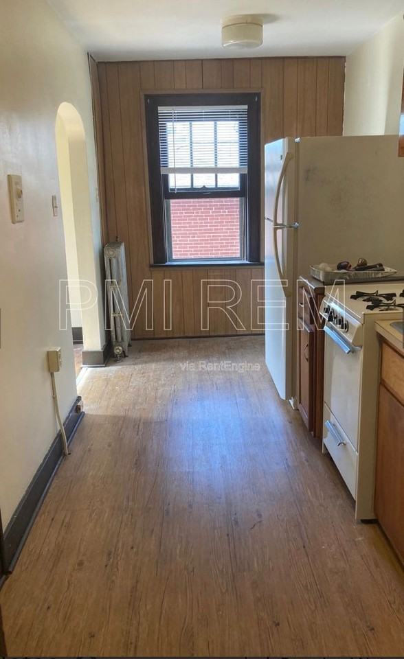 920 Columbia Ave #4 - Photo 2 of 7