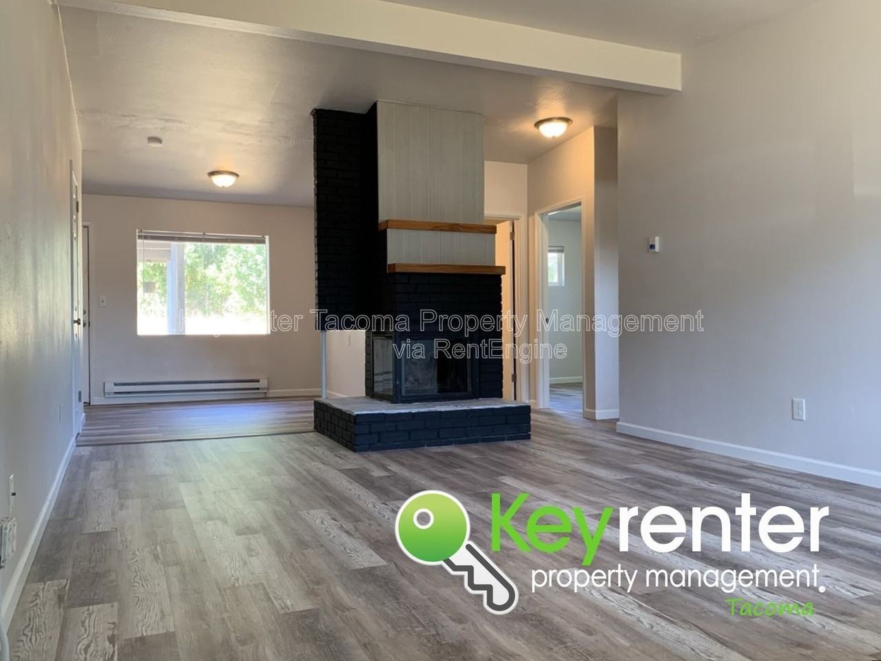 1713 S 43rd St - Photo 3 of 21