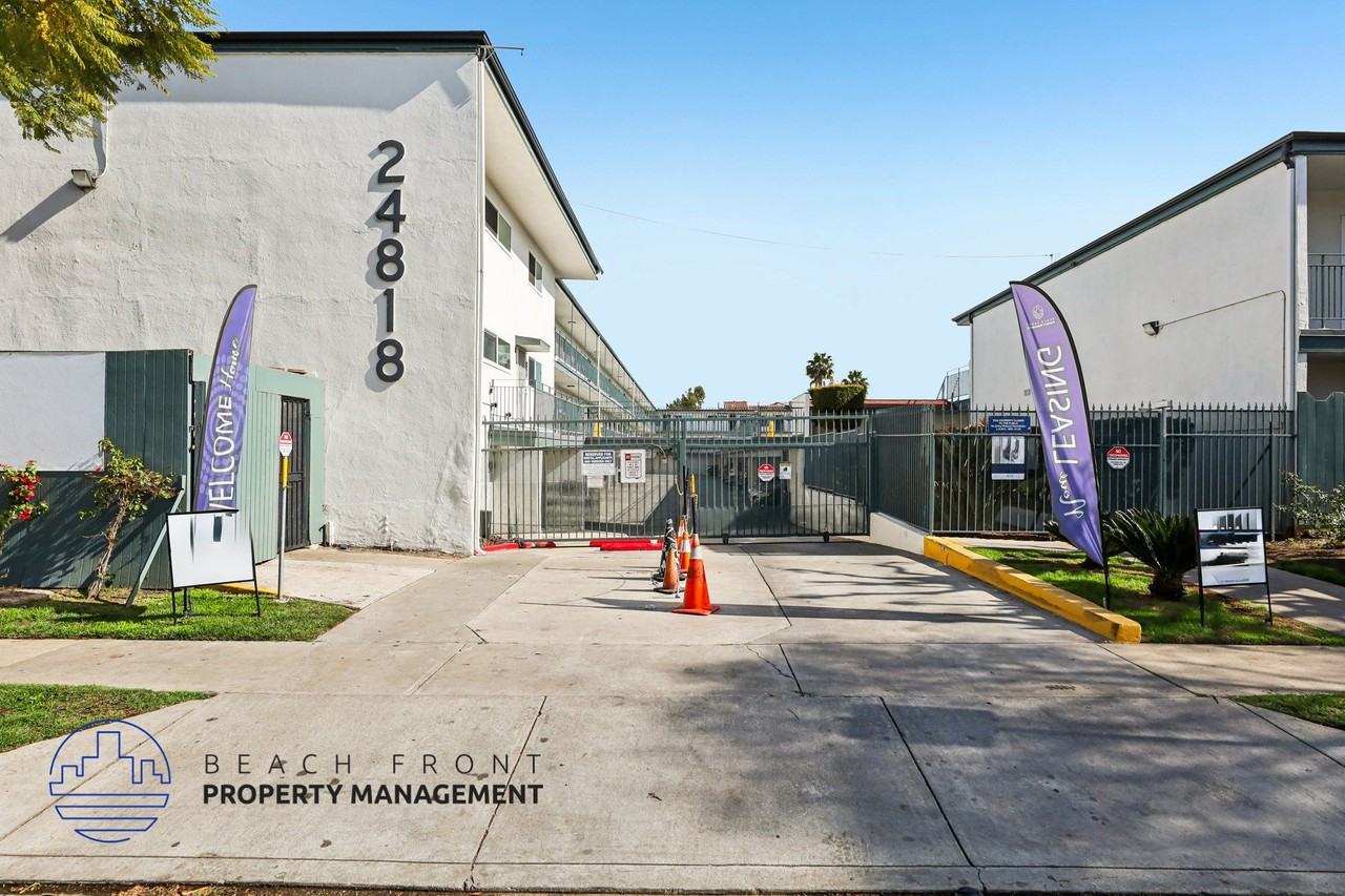 Premier Apartments - Photo 2 of 19