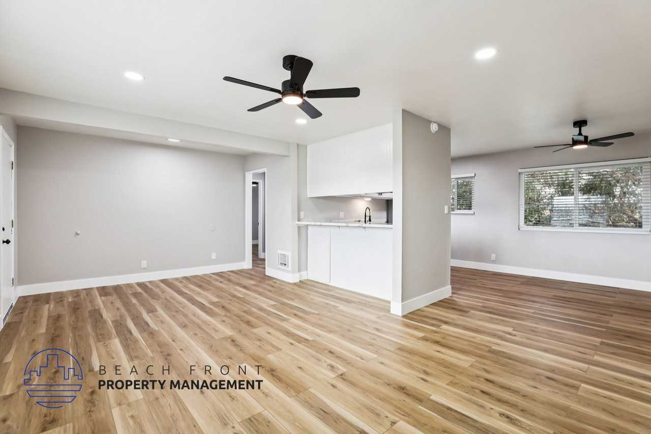 Premier Apartments - Photo 7 of 19