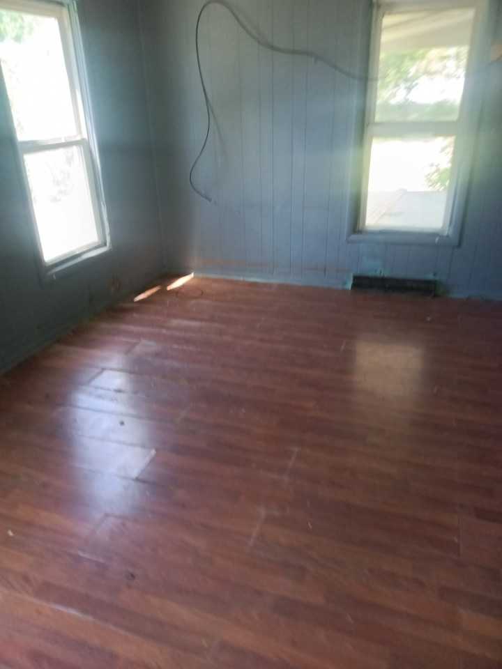 313 S Dye St #1 - Photo 2 of 10