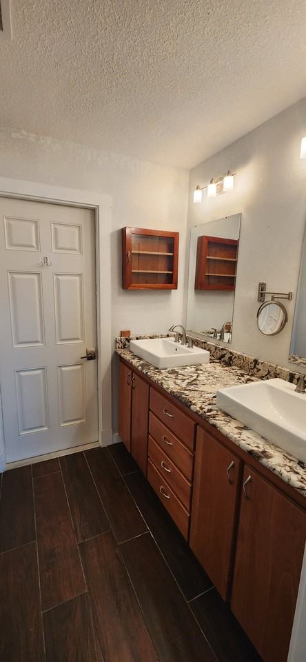 2906 Lake Stall Ln - Photo 4 of 22