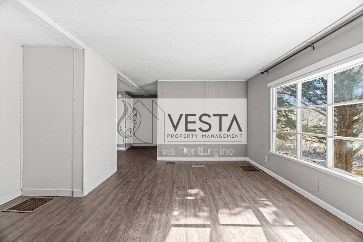442 Wickins Dr - Photo 2 of 10