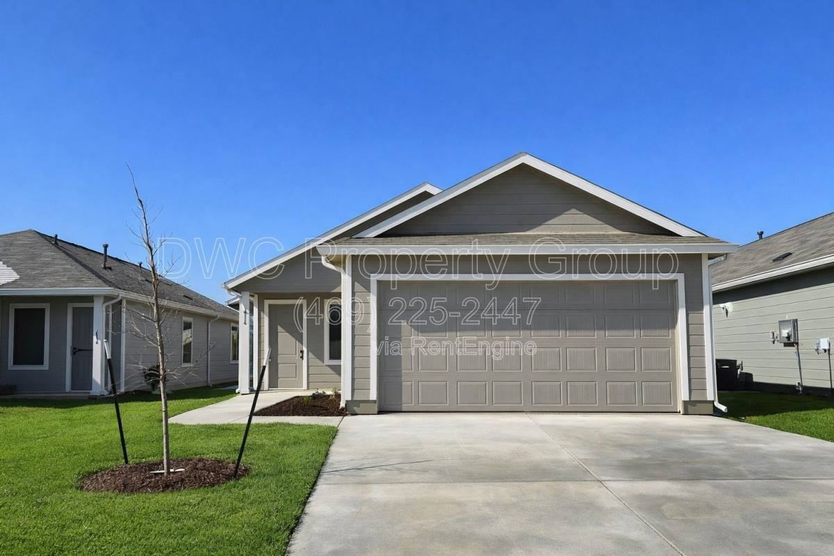 3017 Campeiro Ave - Photo 2 of 8