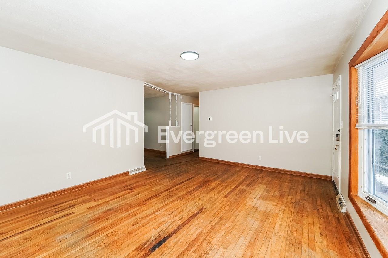 15709 Morning Star Ave - Photo 2 of 15