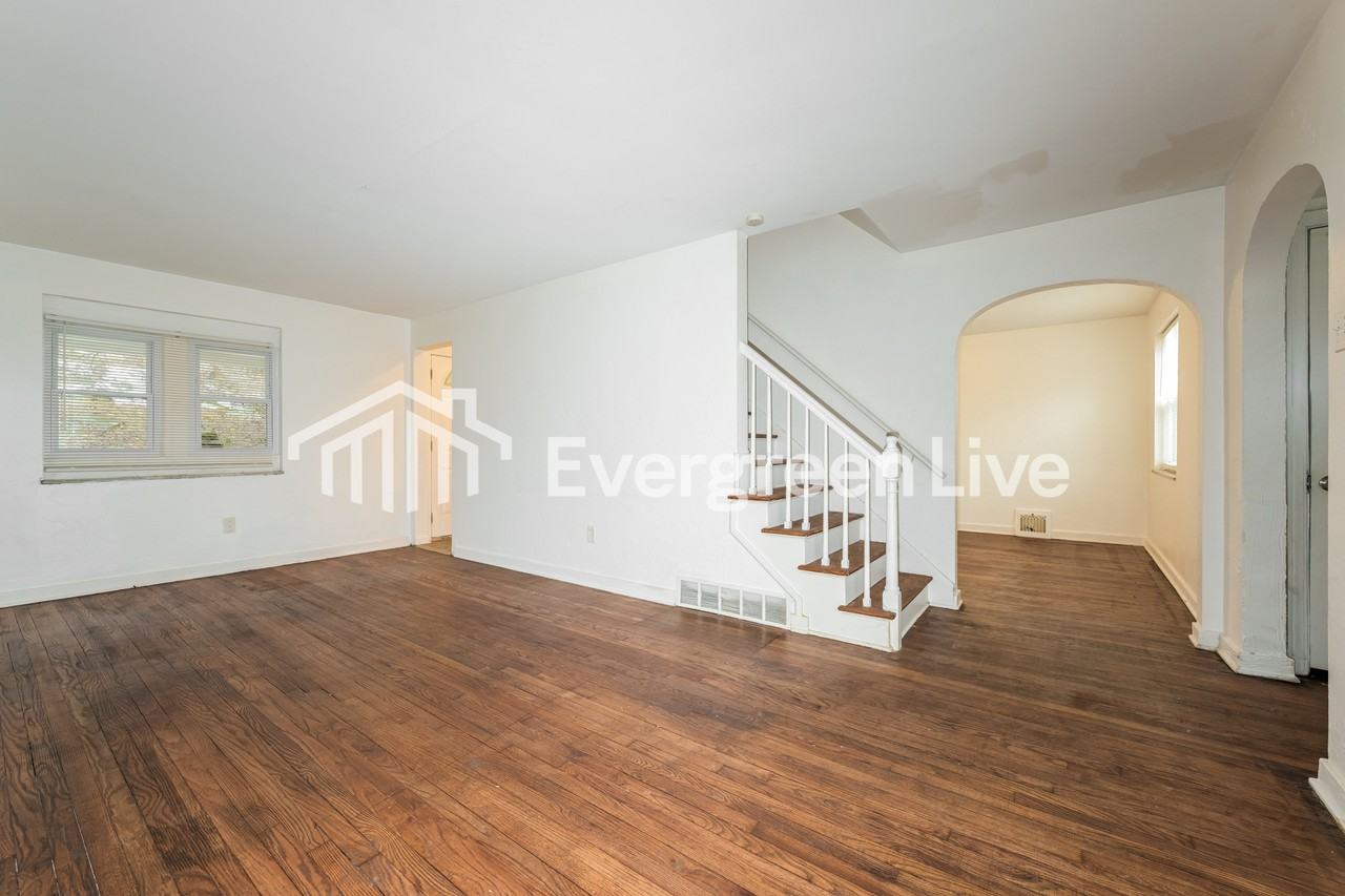 2228 Chalfant St - Photo 3 of 15