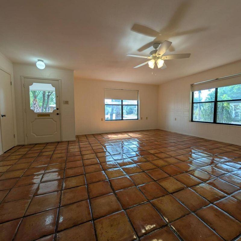 1112 Upas Ave - Photo 3 of 16