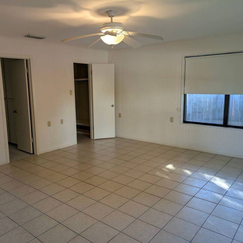 1112 Upas Ave - Photo 6 of 16