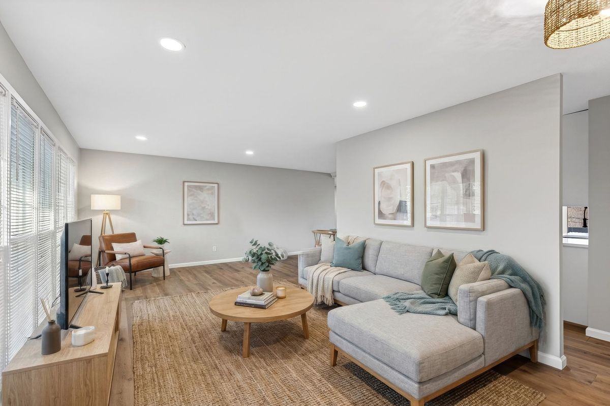 5016 Fernhill Dr - Photo 5 of 41