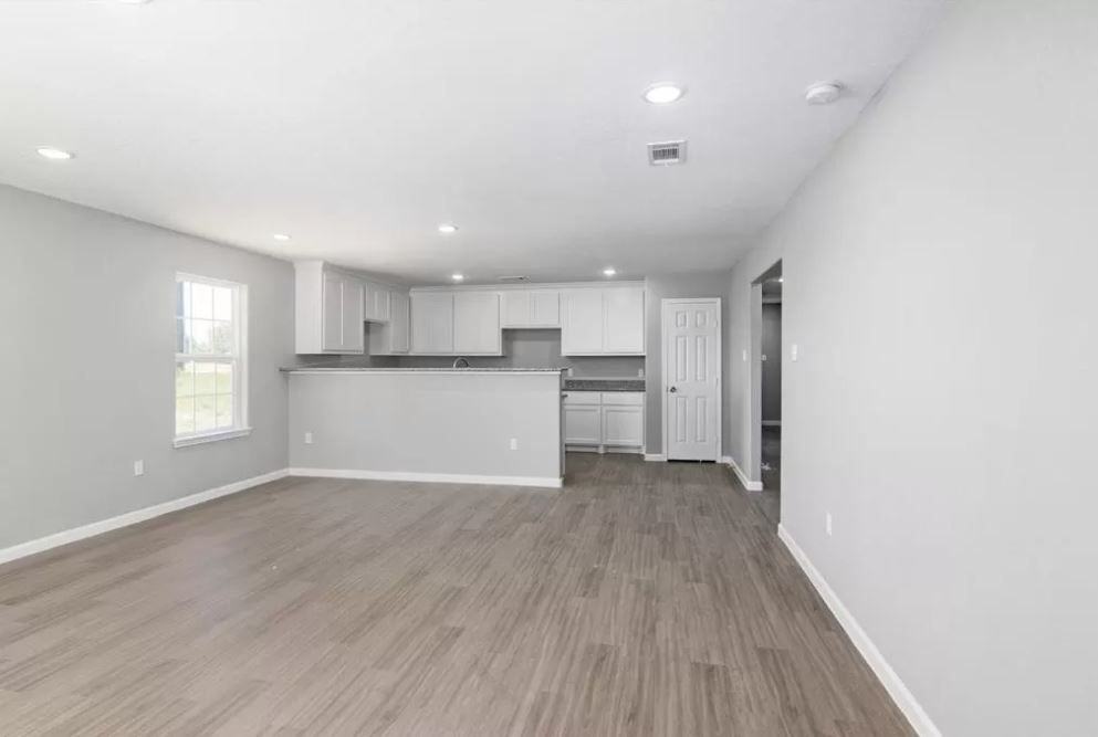 23338 Sandpiper Trl - Photo 4 of 10