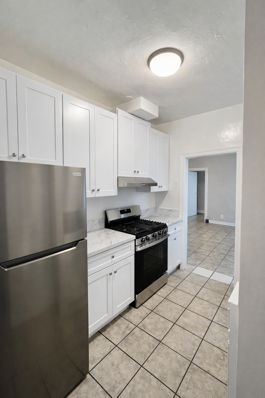 439 Union Dr - Photo 4 of 11