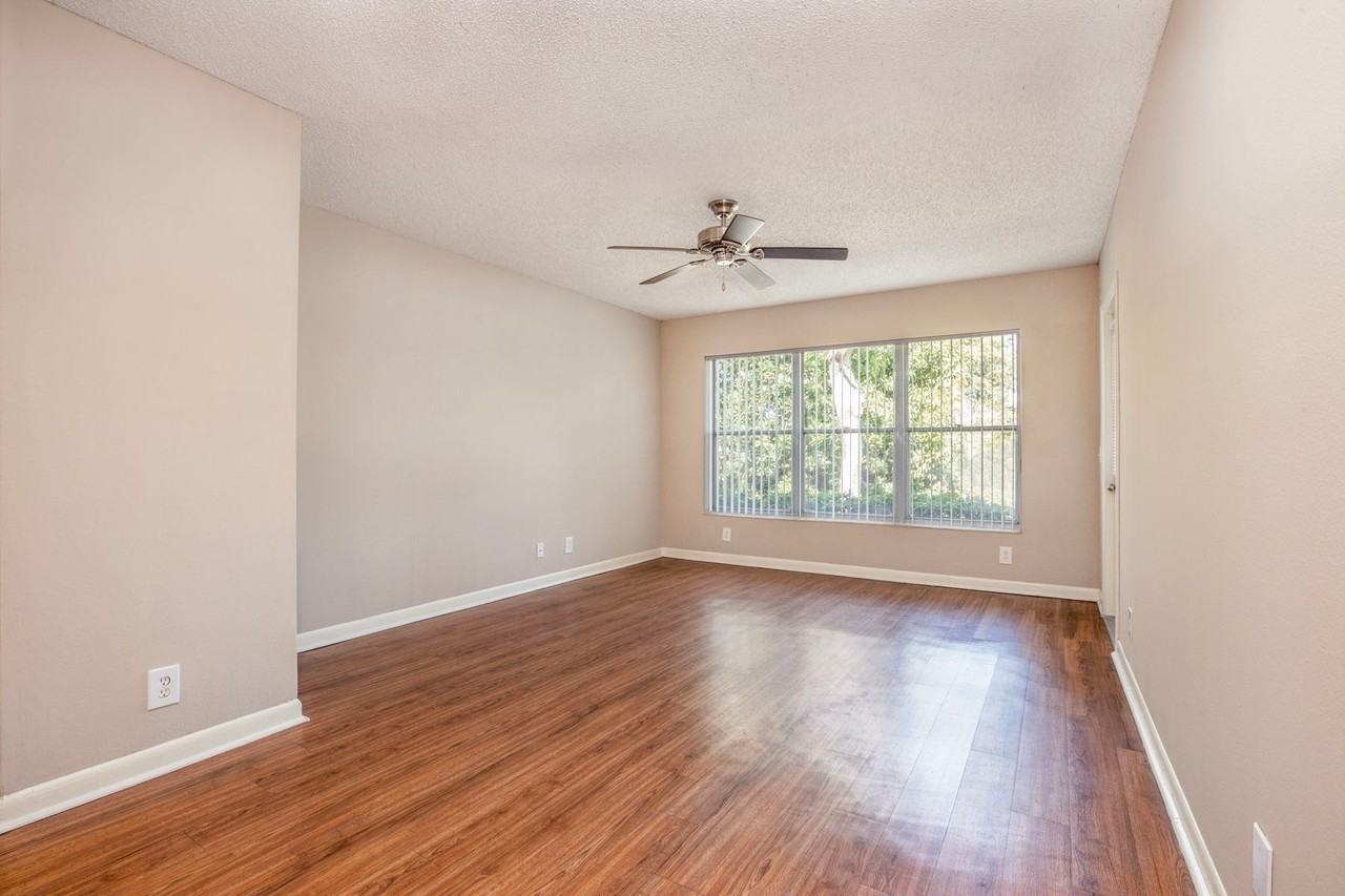 2801 Northwest 91st. Ave. - Photo 5 of 50