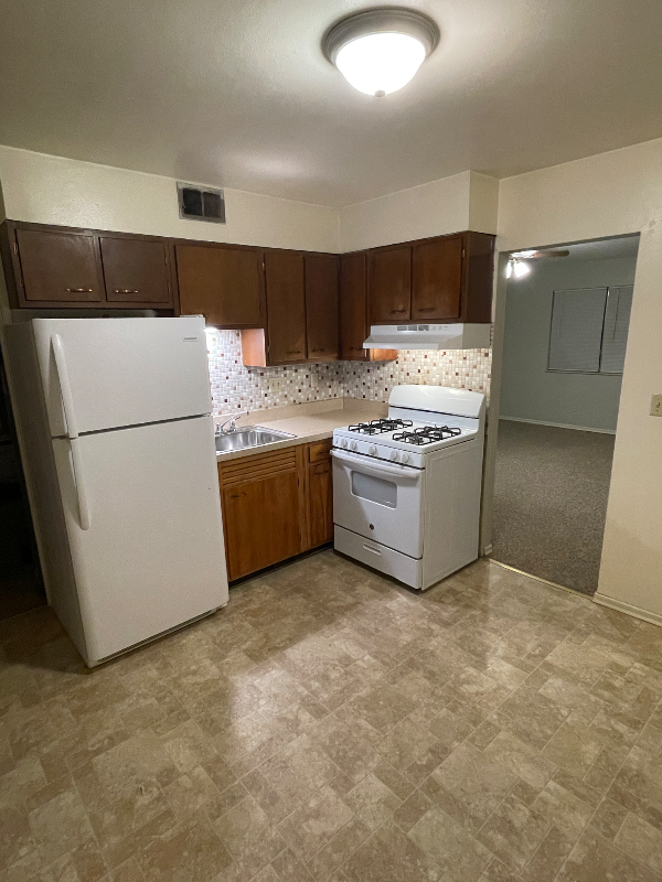 1103 W James Blvd #4 - Photo 2 of 14