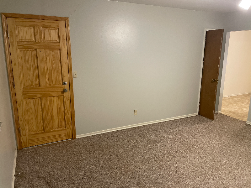 1103 W James Blvd #4 - Photo 4 of 14