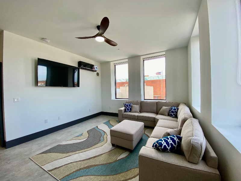 116 E Randolph Ave #212 - Photo 2 of 7