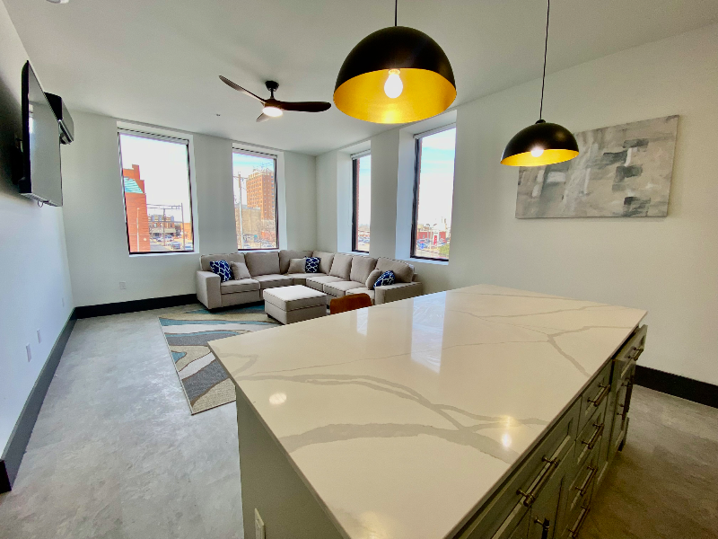 116 E Randolph Ave #212 - Photo 3 of 7