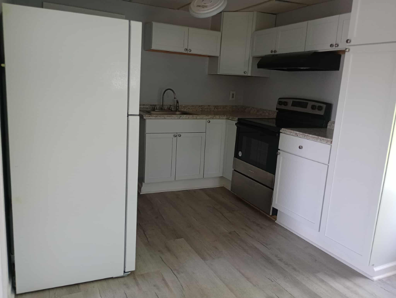 529 N Centre St #REAR - Photo 2 of 6