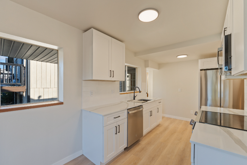 5106 47th Ave Sw - Photo 3 of 38