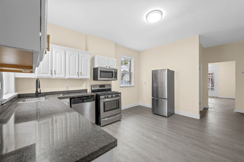 4935 Hummelsheim Ave - Photo 2 of 22