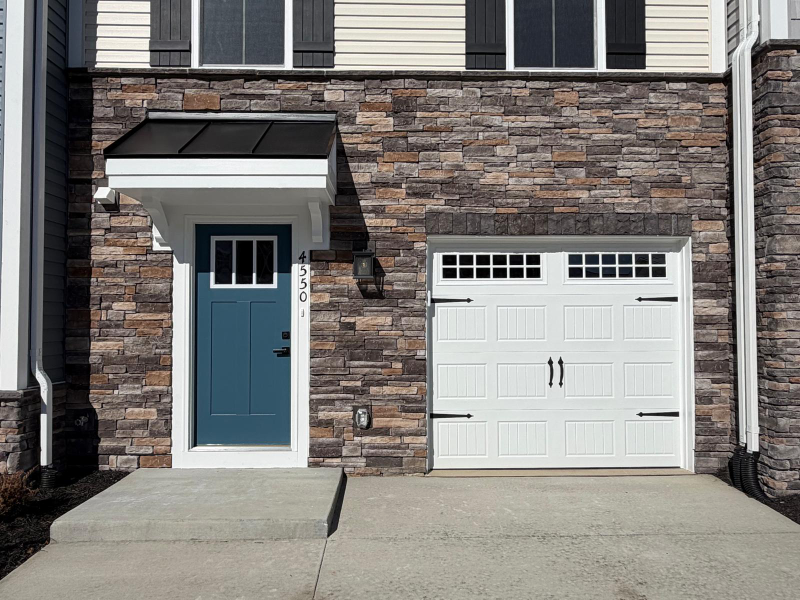 4550 Camfield Ln - Photo 3 of 27