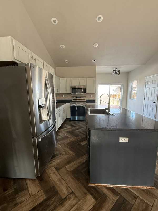 2210 Silvertip St - Photo 2 of 20