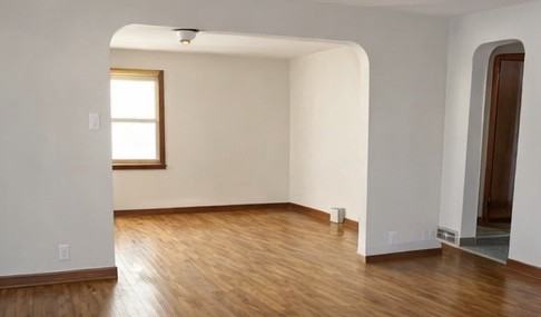 711 Ne 2nd St - Photo 3 of 12