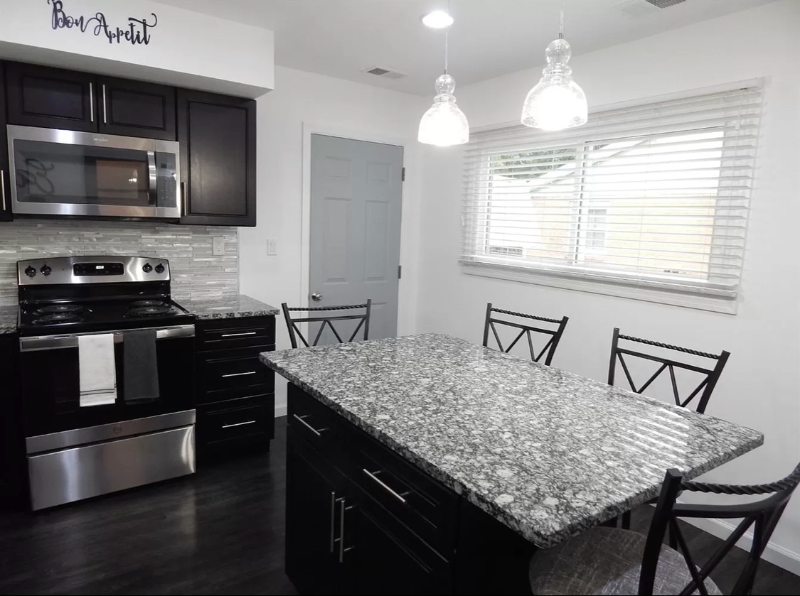 2018 Washington Ave - Photo 6 of 20