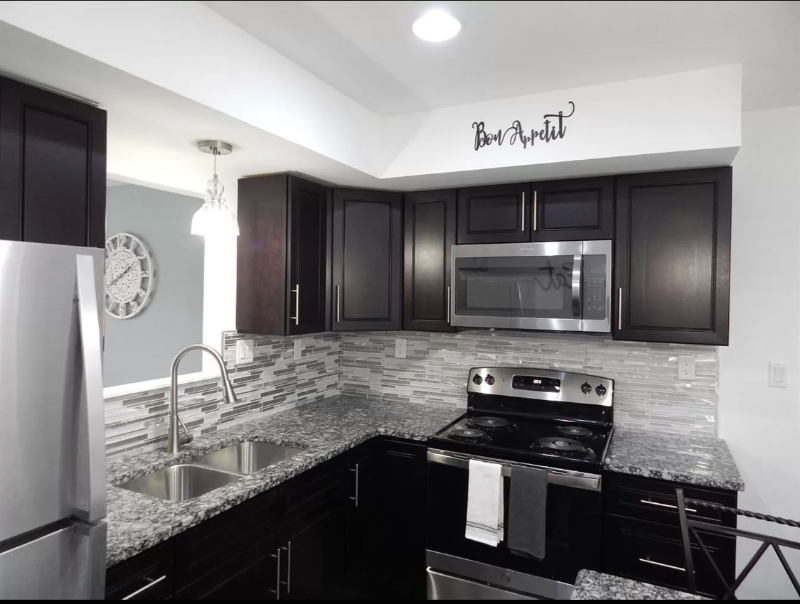 2018 Washington Ave - Photo 7 of 20